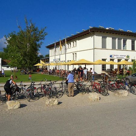 Swiss Hostel Lago Lodge ビール エクステリア 写真