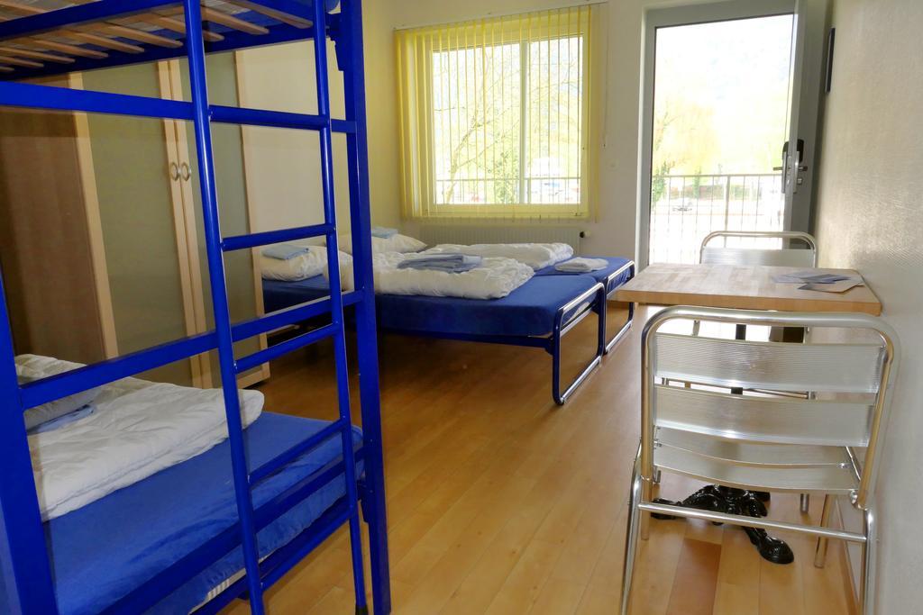Swiss Hostel Lago Lodge ビール エクステリア 写真