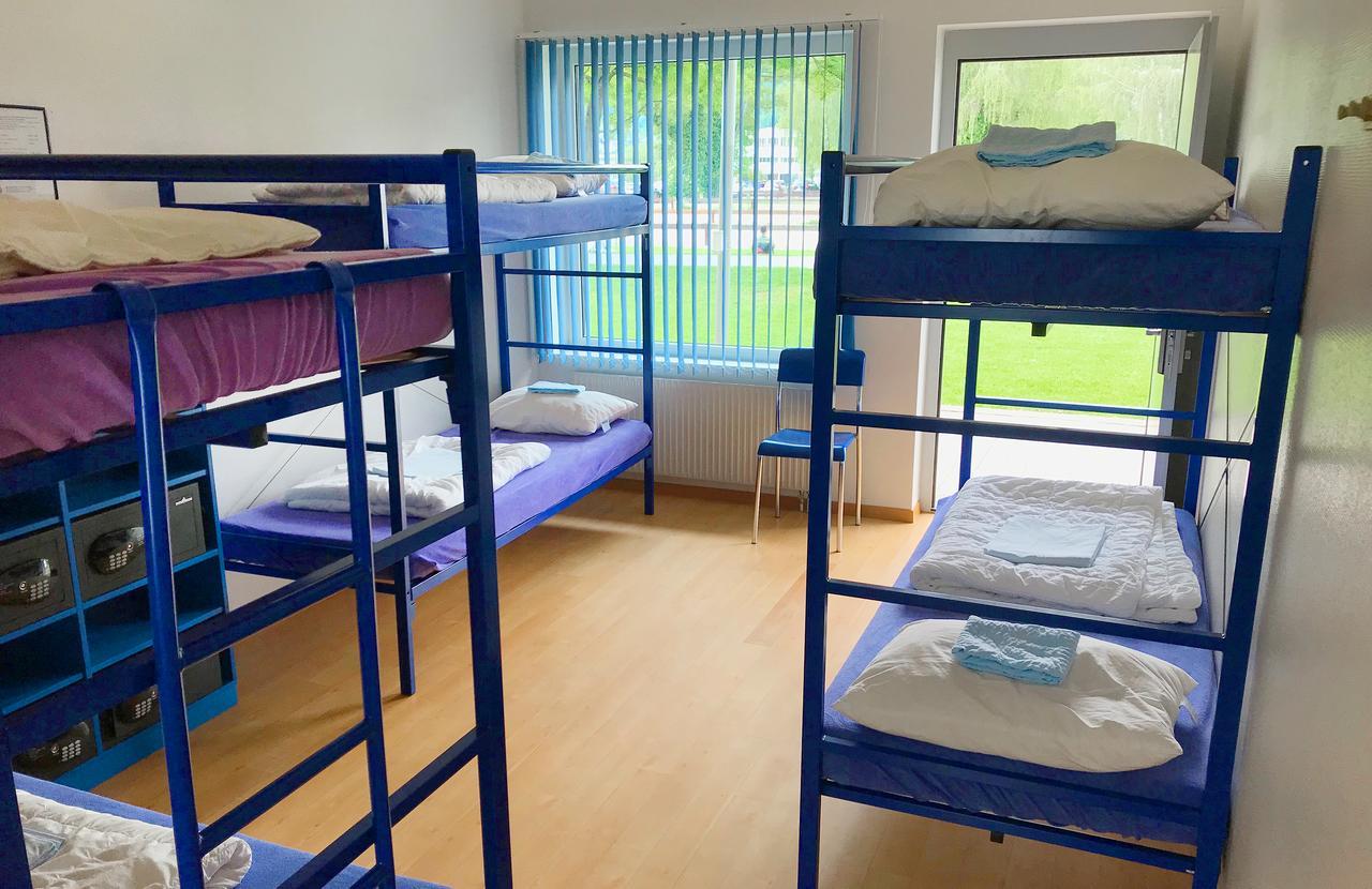Swiss Hostel Lago Lodge ビール エクステリア 写真